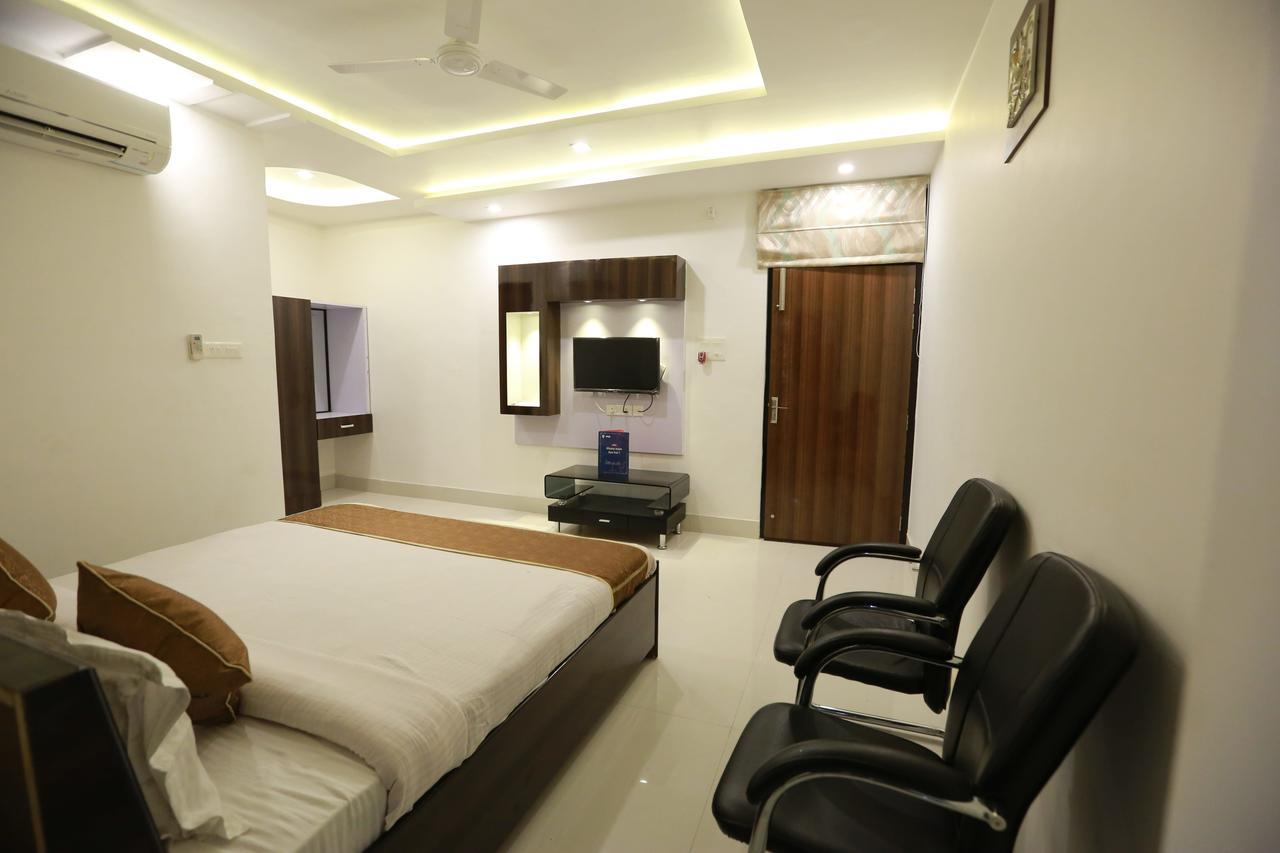 Oyo 8837 Hotel Surya Galaxy Kanpur Exteriör bild