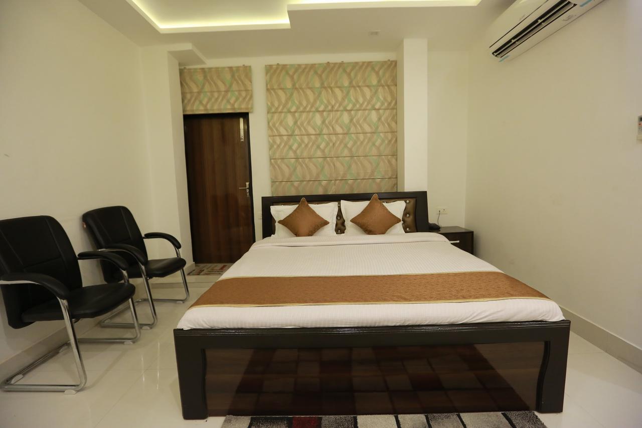 Oyo 8837 Hotel Surya Galaxy Kanpur Exteriör bild