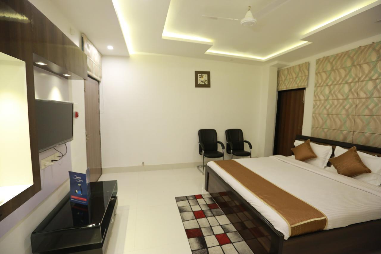 Oyo 8837 Hotel Surya Galaxy Kanpur Exteriör bild