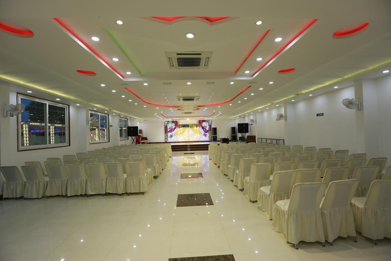 Oyo 8837 Hotel Surya Galaxy Kanpur Exteriör bild