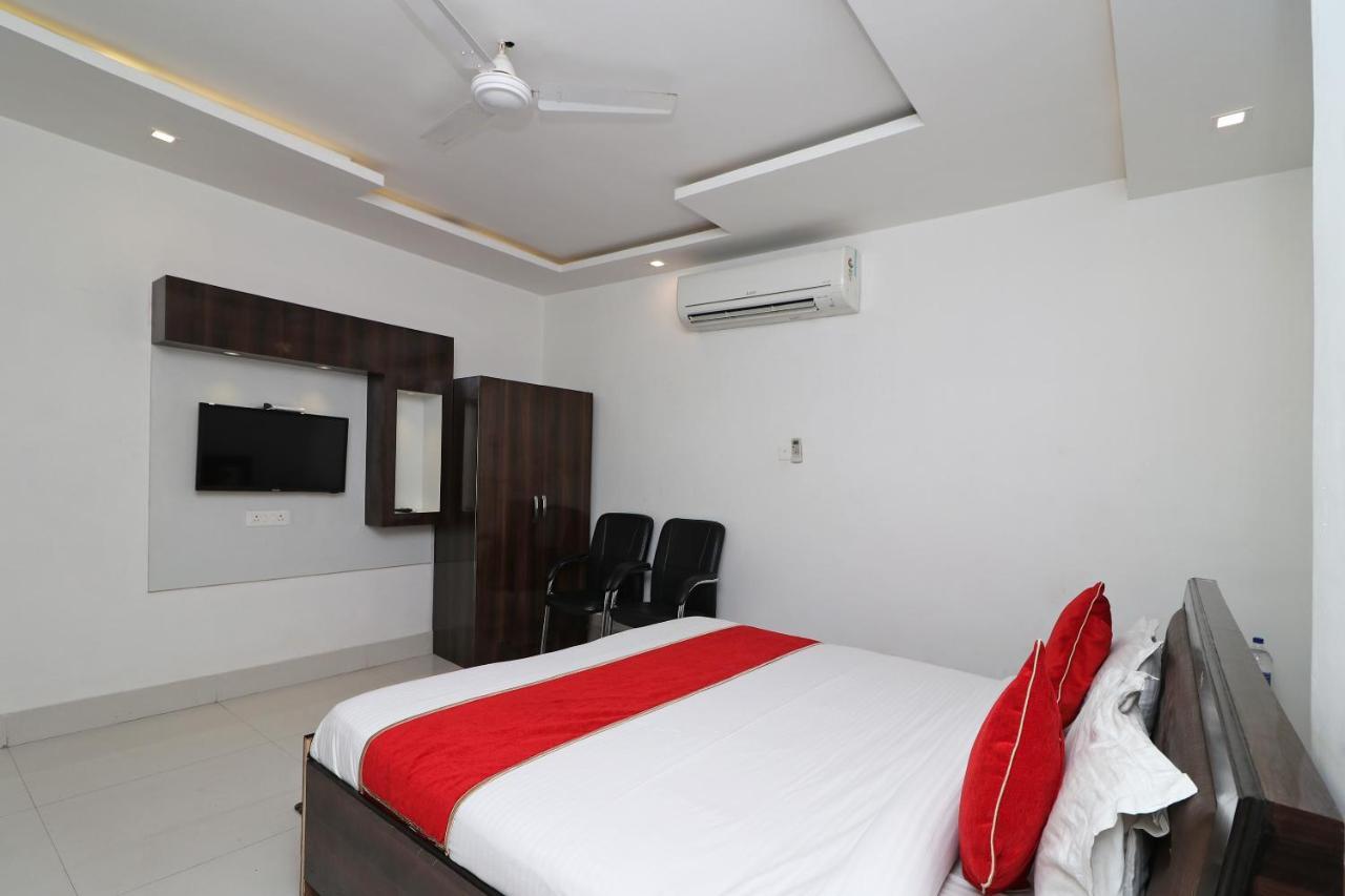 Oyo 8837 Hotel Surya Galaxy Kanpur Exteriör bild