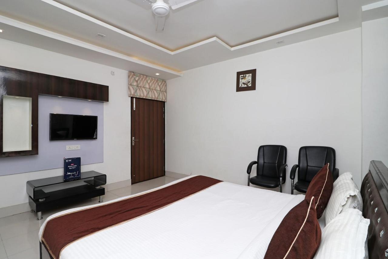 Oyo 8837 Hotel Surya Galaxy Kanpur Exteriör bild
