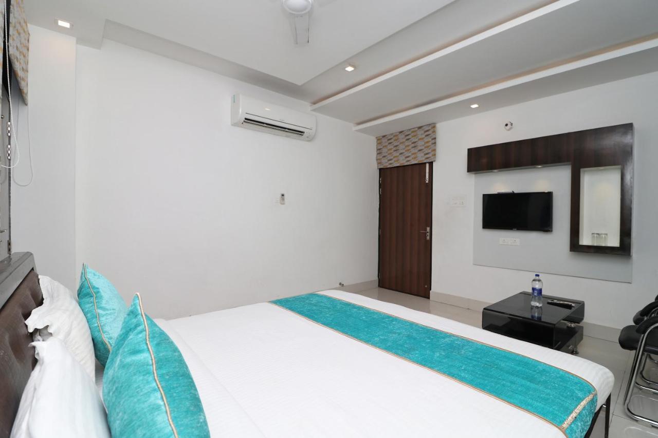 Oyo 8837 Hotel Surya Galaxy Kanpur Exteriör bild